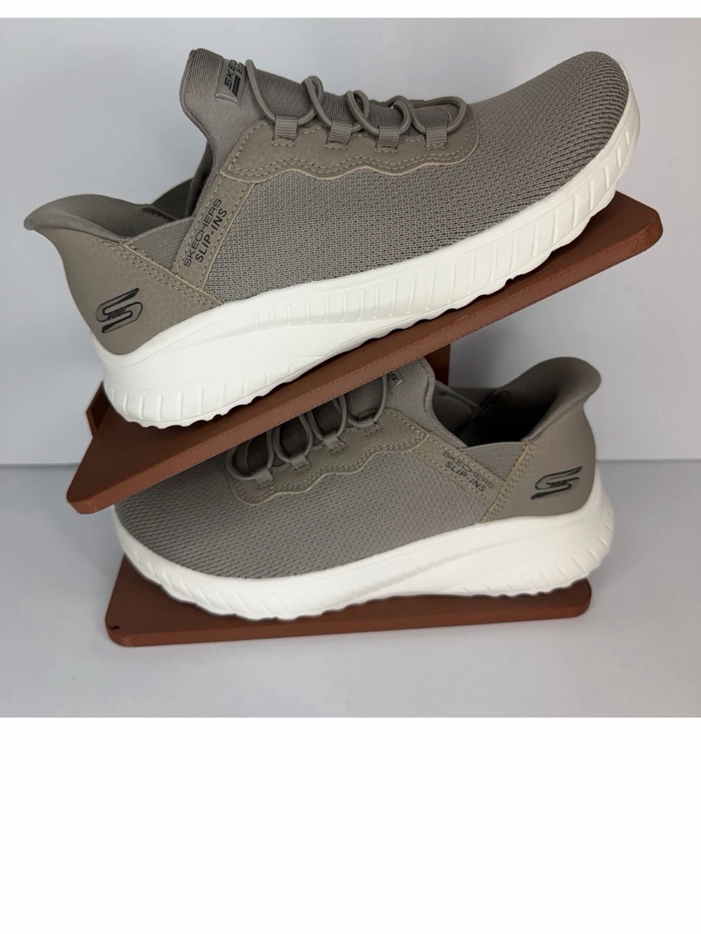 SKECHERS Women's Size 6.5 Hands Free Slip-Ins BOBS Sport Squad Chaos Sneakers